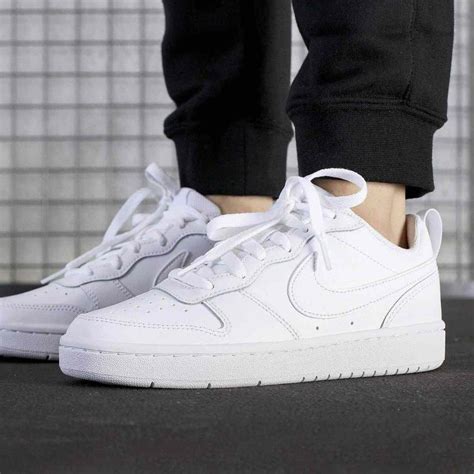 nike court borough weiß|court borough low gs triple white.